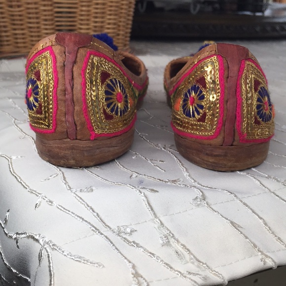 Vintage Moorish royal Middle Eastern  Embroidered Woman’s shoe - Picture 9 of 11